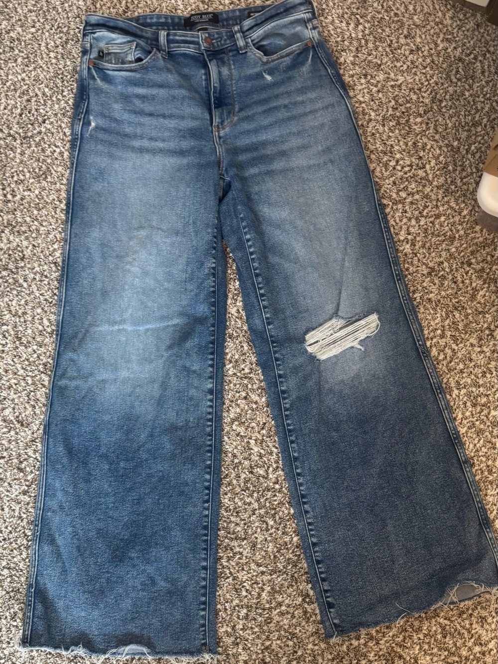 Judy Blue Wide Leg Cropped Jeans Size 7/28 Distressed Raw Hem High Rise Denim